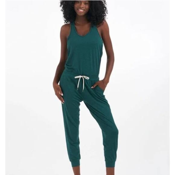Vuori Women's Lux Jumpsuit in Green Size XL MSRP $98 - Picture 1 of 4